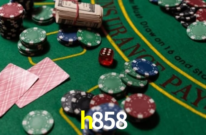 h858